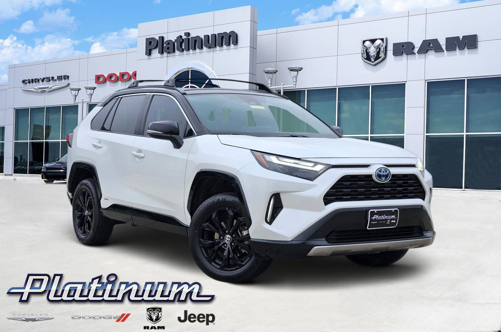 Used 2023 Toyota RAV4 XSE AWD/4WD image 1