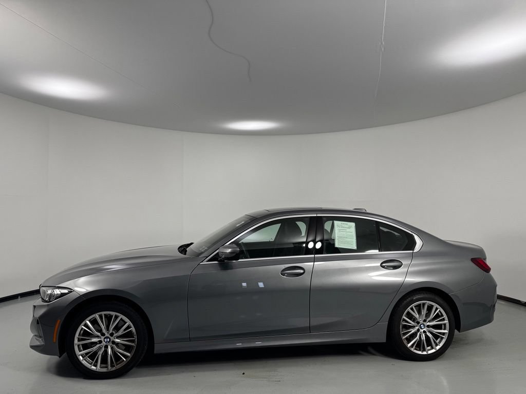 Used 2024 BMW 330i xDrive Sedan w/ Premium Package AWD/4WD image 5