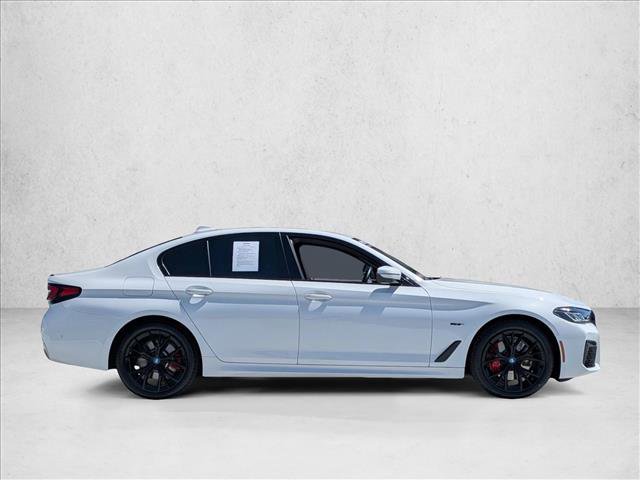 Used 2023 BMW 530e w/ M Sport Package image 4
