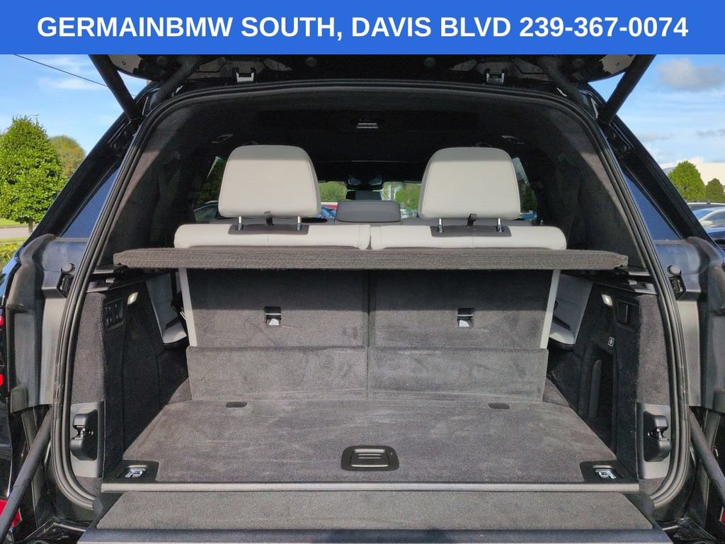 Used 2025 BMW X7 xDrive40i w/ M Sport Package AWD/4WD image 15