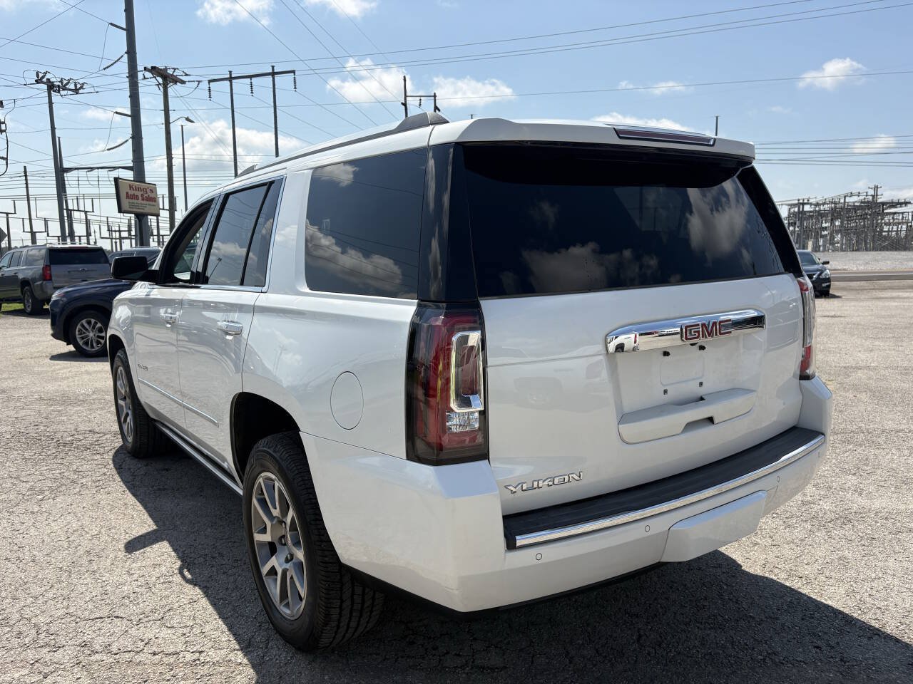 Used 2016 GMC Yukon Denali w/ Open Road Package RWD image 10