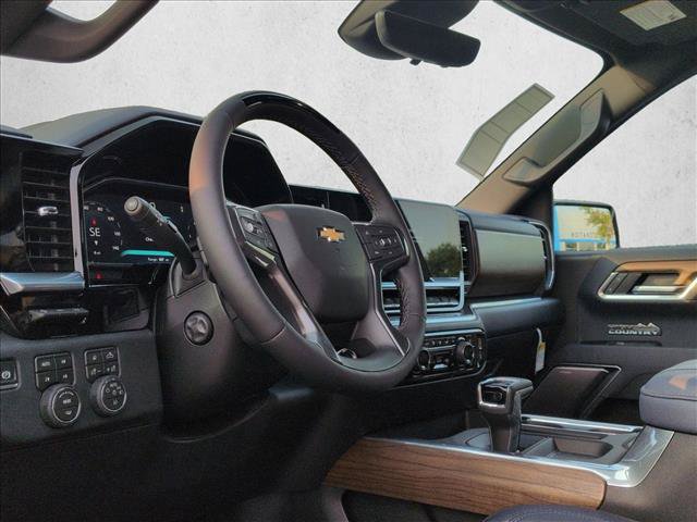 New 2026 Chevrolet Silverado 1500 High Country w/ Technology Package AWD/4WD image 3