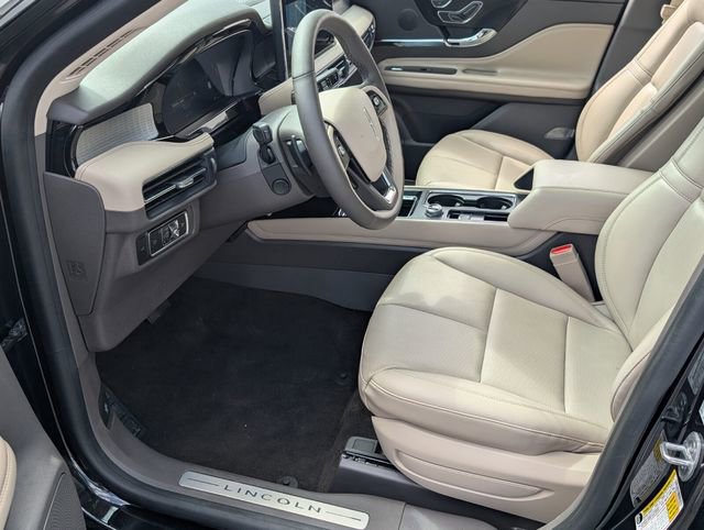 Used 2023 Lincoln Corsair FWD w/ Equipment Group 101A image 9