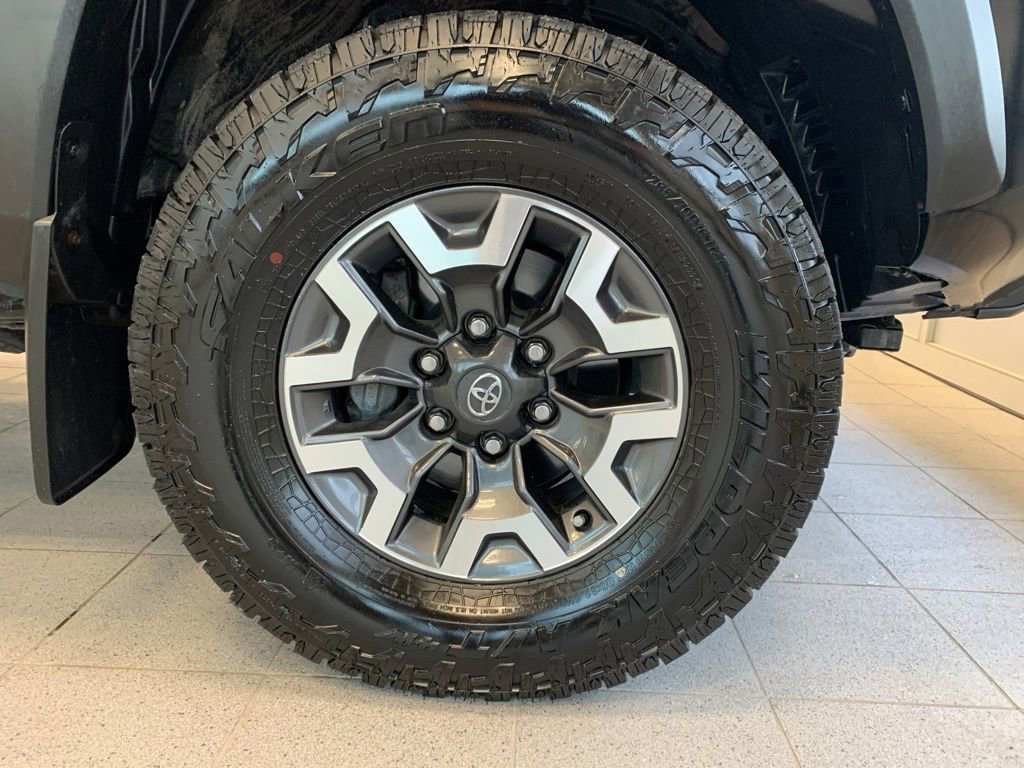 Used 2023 Toyota Tacoma TRD Off-Road w/ Technology Package image 21