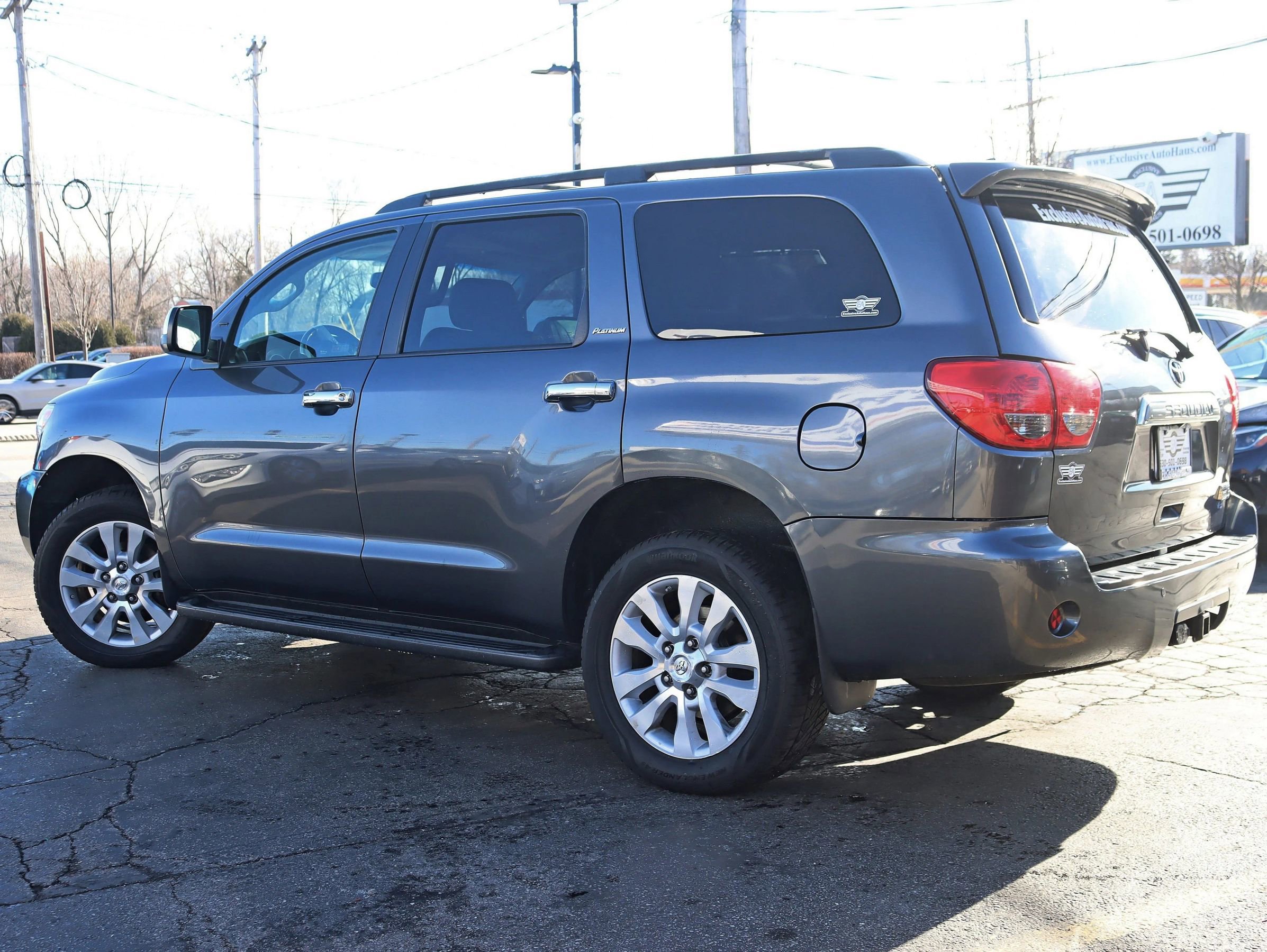 Used 2017 Toyota Sequoia Platinum AWD/4WD image 10