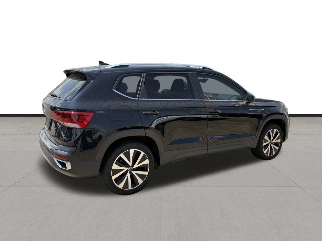 Used 2024 Volkswagen Taos SE FWD image 5