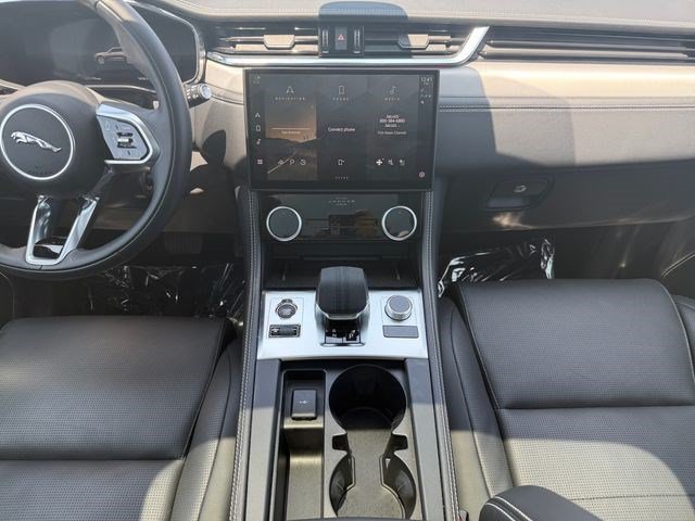 Used 2026 Jaguar F-PACE R-Dynamic S AWD/4WD image 15