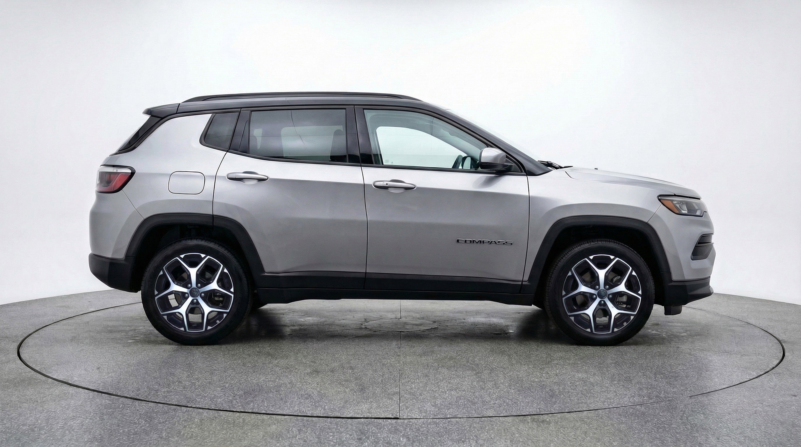Used 2025 Jeep Compass Limited AWD/4WD image 11