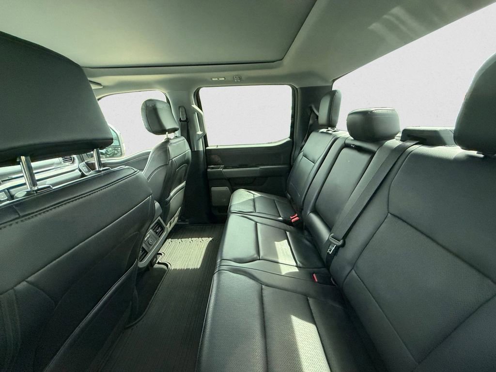 Used 2025 Ford F450 Lariat w/ FX4 Off-Road Package AWD/4WD image 9