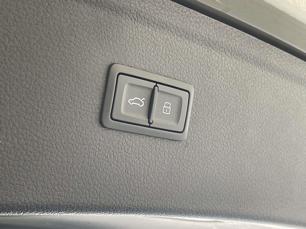 Certified 2024 Audi Q5 2.0T Premium Plus w/ Premium Plus Package image 16