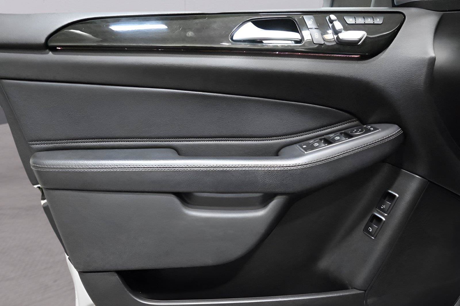 Used 2019 Mercedes-Benz GLS 450 4MATIC w/ Premium 1 Package image 9