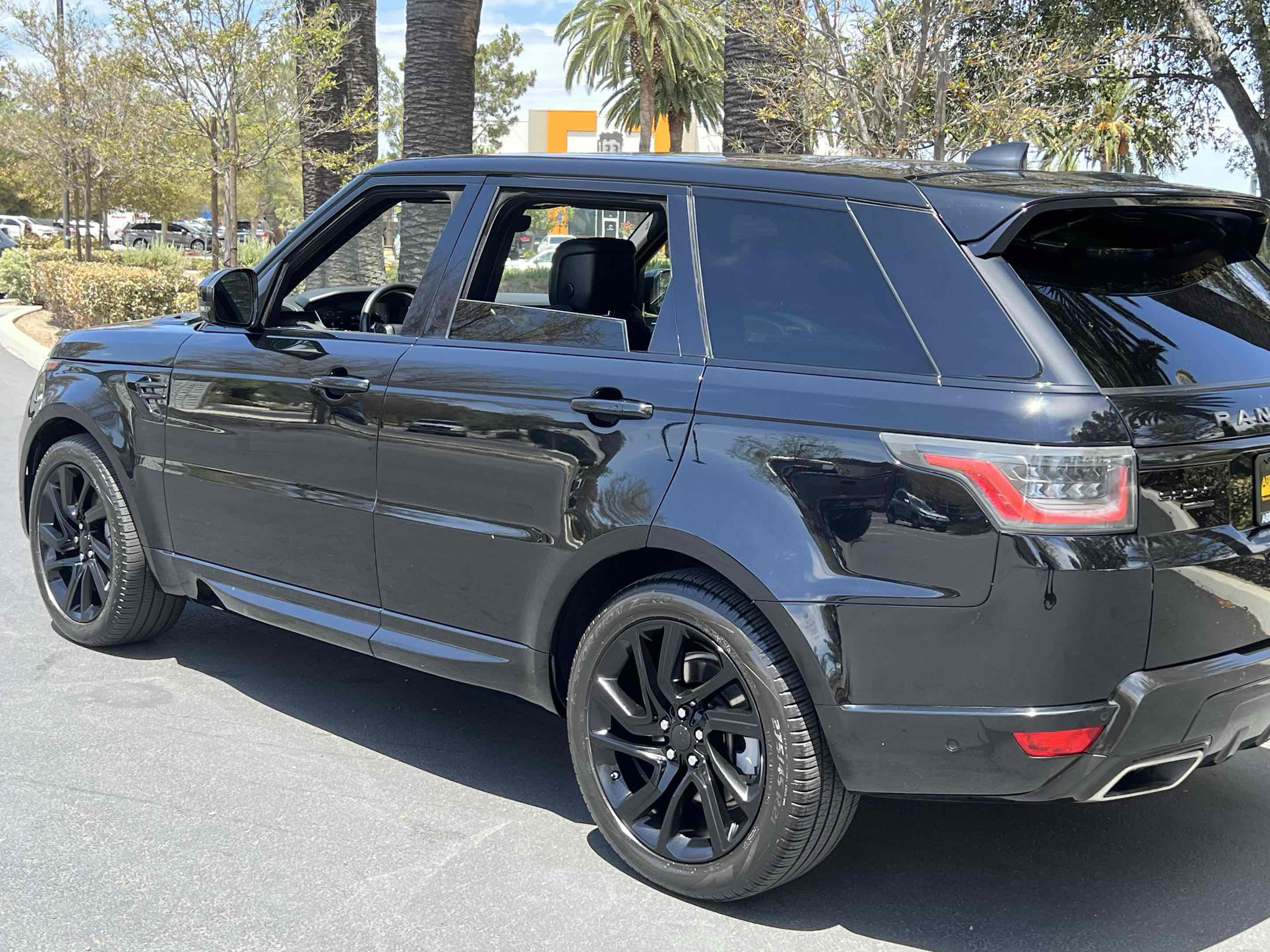 Used 2019 Land Rover Range Rover Sport HSE AWD/4WD image 43