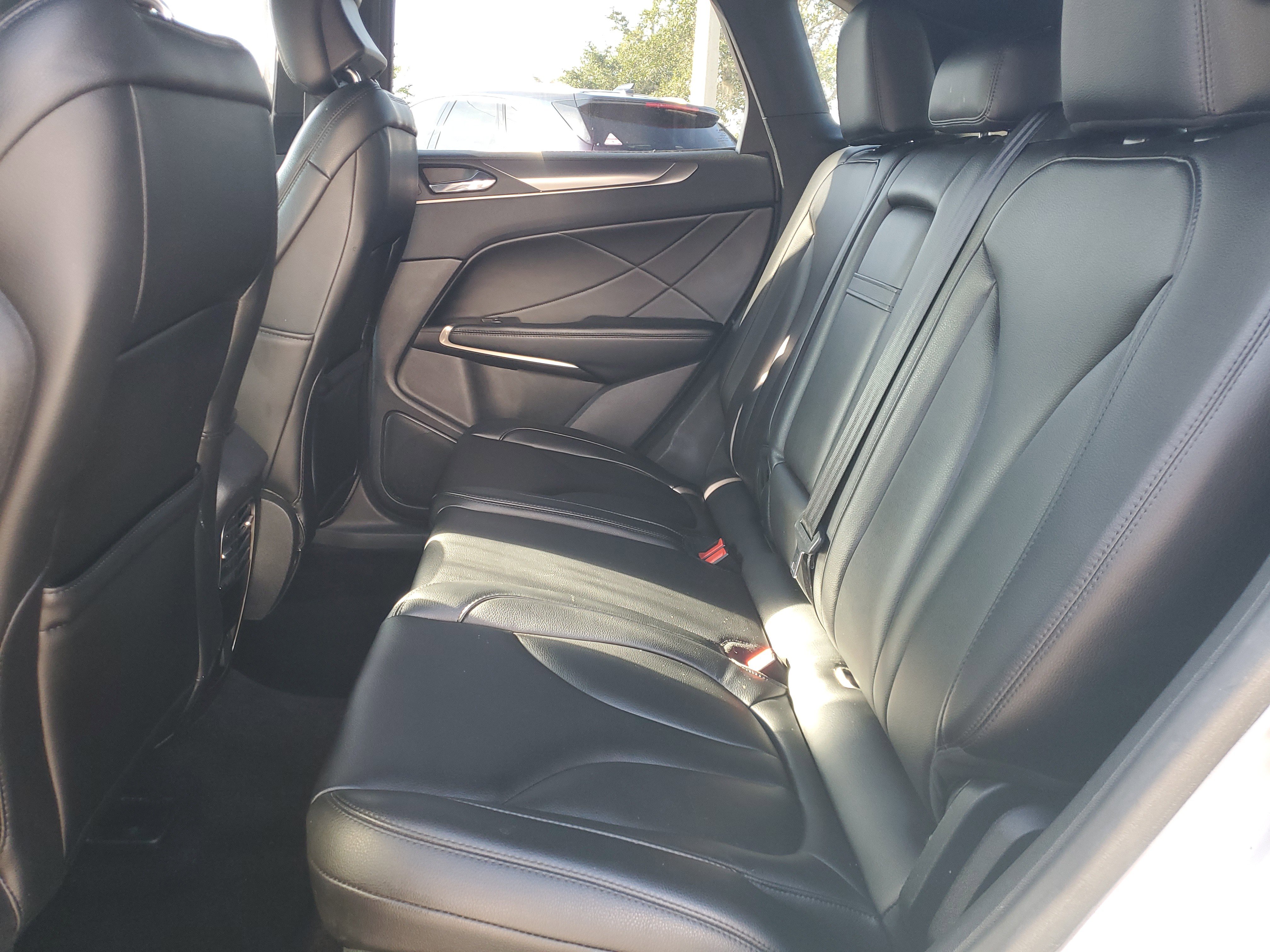 Used 2018 Lincoln MKC Premiere image 17