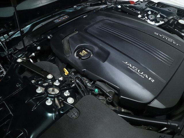 Used 2021 Jaguar F-TYPE Coupe RWD image 31