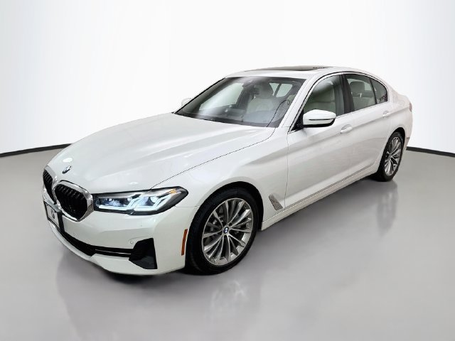 Used 2022 BMW 530i xDrive w/ Convenience Package AWD/4WD image 3