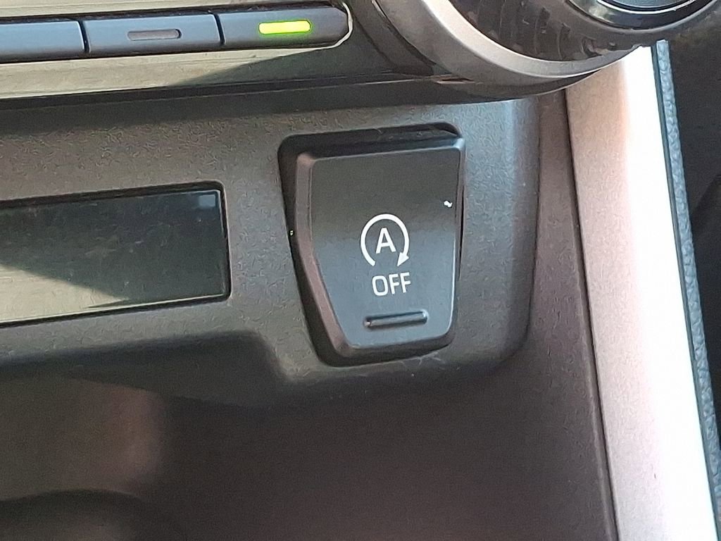 Used 2023 Toyota RAV4 XLE Premium image 30