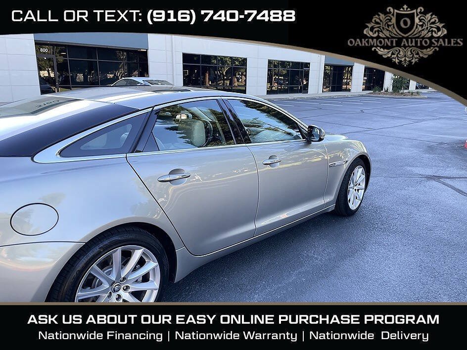 Used 2011 Jaguar XJ RWD image 8