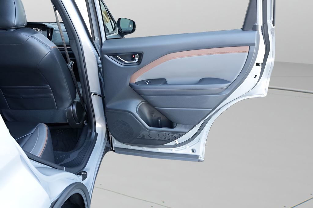 Used 2025 Subaru Forester Sport image 18