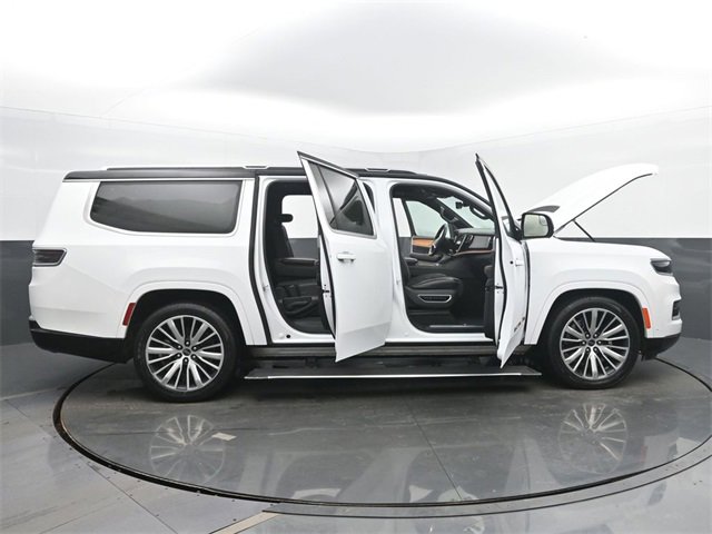 Used 2024 Jeep Grand Wagoneer L Series III image 59