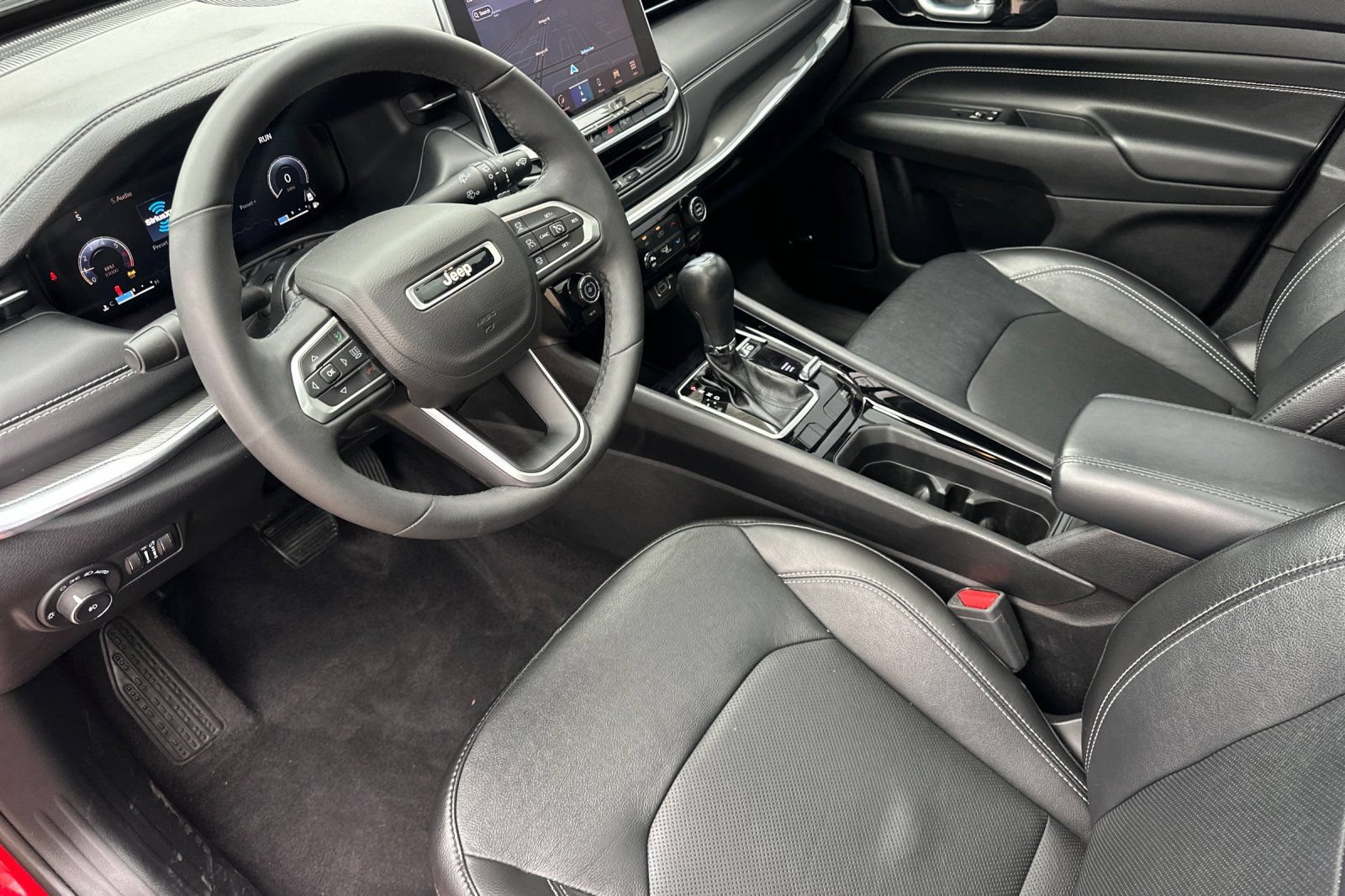 Used 2023 Jeep Compass High Altitude AWD/4WD image 10