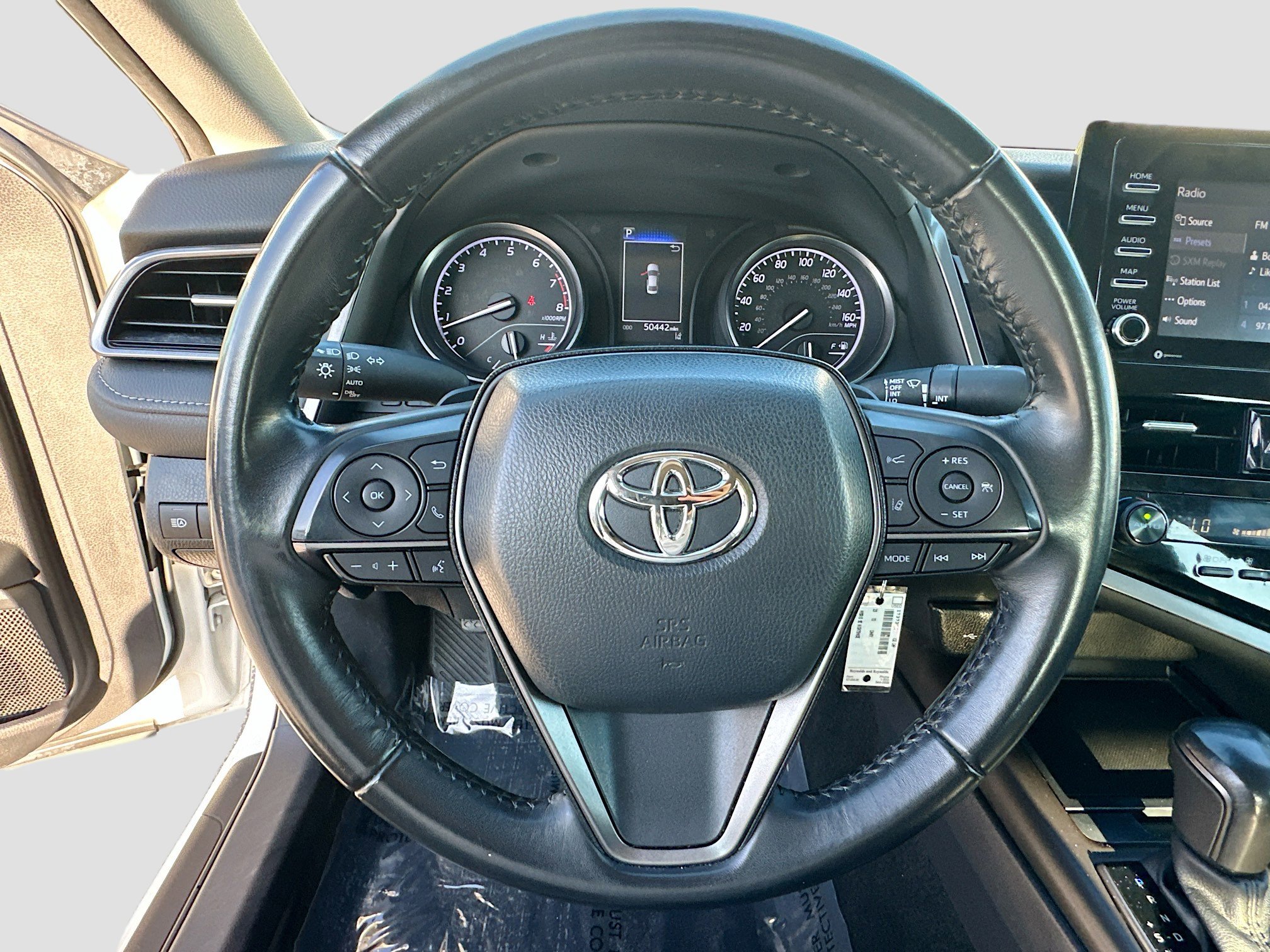 Used 2023 Toyota Camry SE image 11
