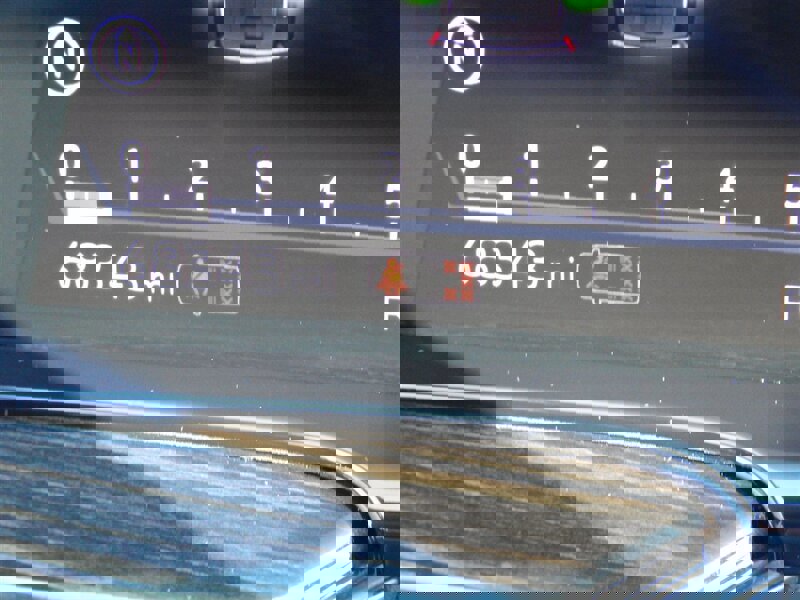 Used 2022 Cadillac Escalade Premium Luxury w/ LPO, Radiant Package image 31