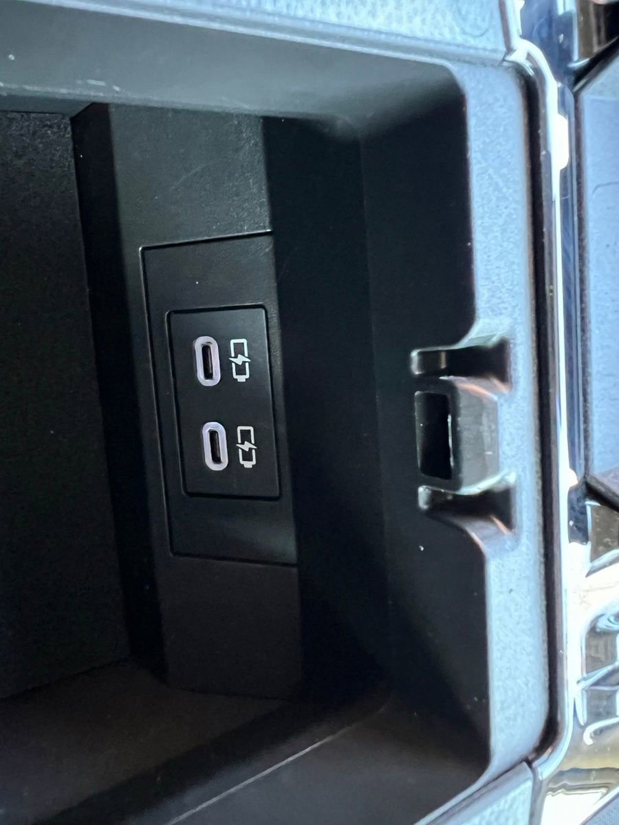 Used 2024 Toyota Prius Prime SE image 39