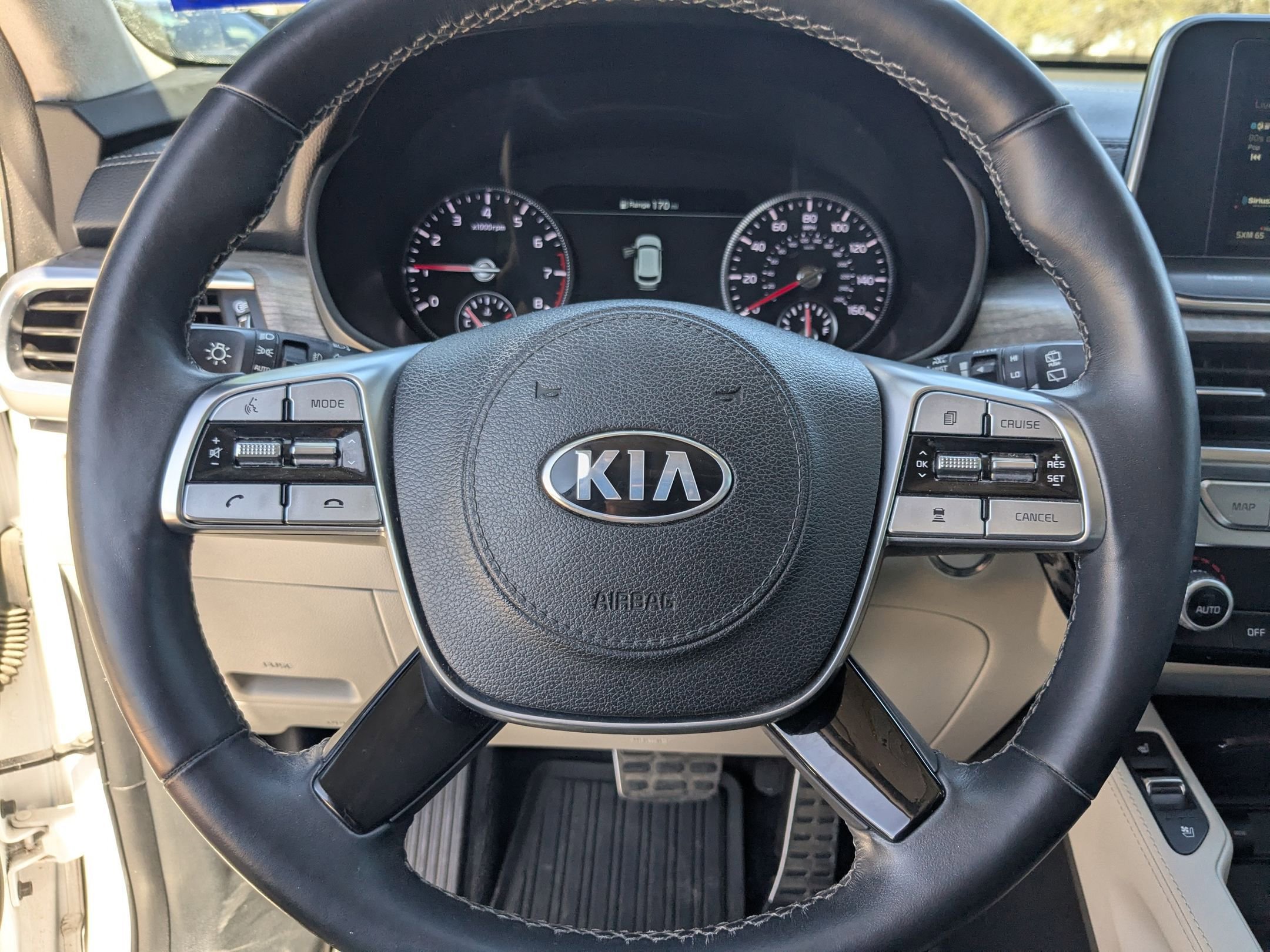 Used 2021 Kia Telluride SX w/ SX Prestige Package image 13