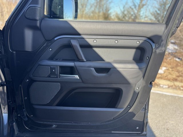 Certified 2023 Land Rover Defender 110 X image 17