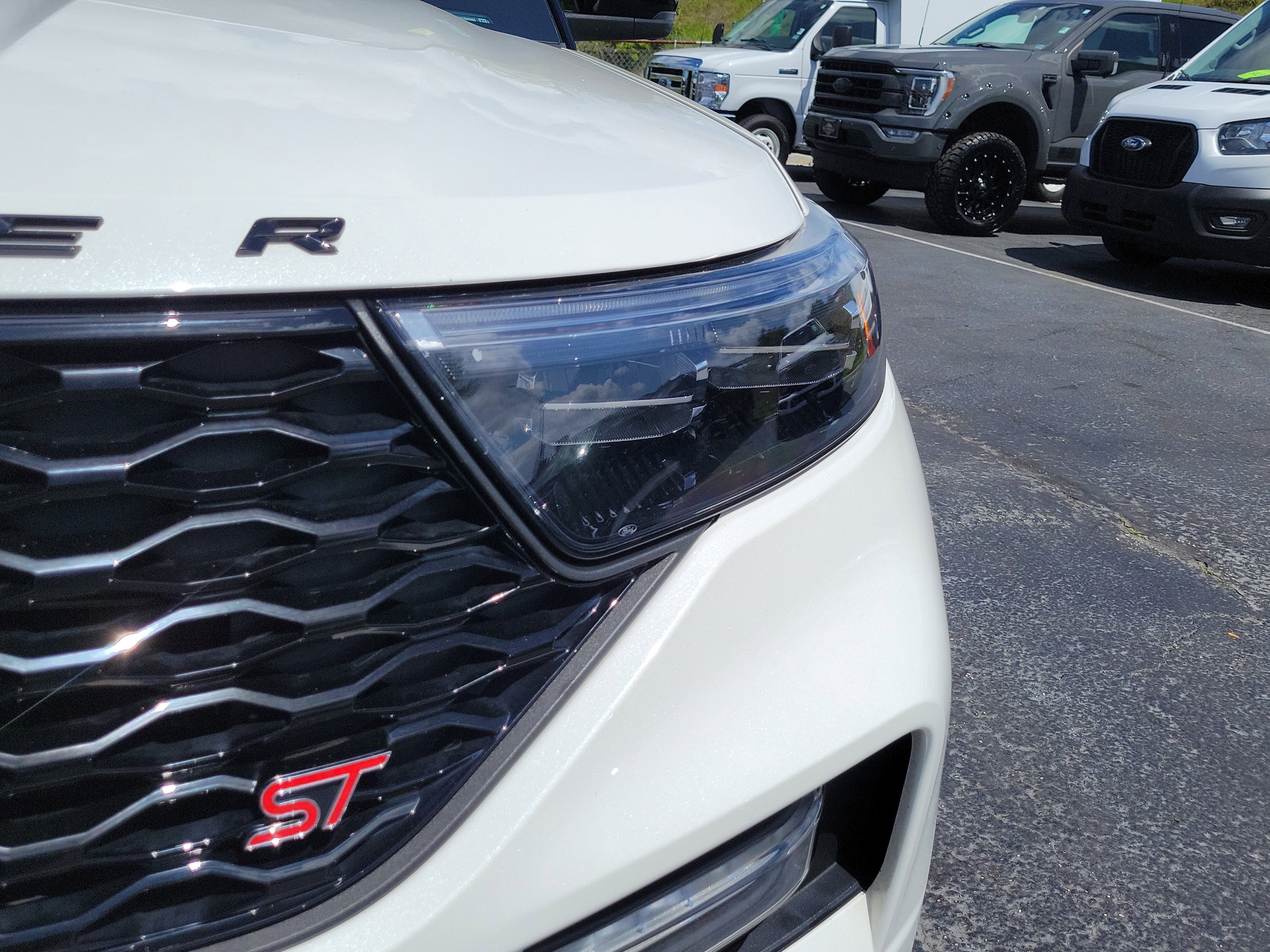 Certified 2022 Ford Explorer ST w/ Equipment Group 401A AWD/4WD image 3