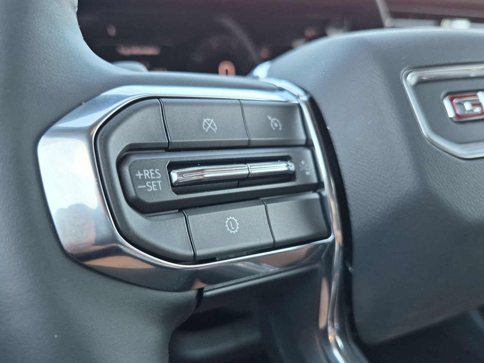 New 2027 GMC Terrain Elevation w/ Elevation Premium Package AWD/4WD image 13