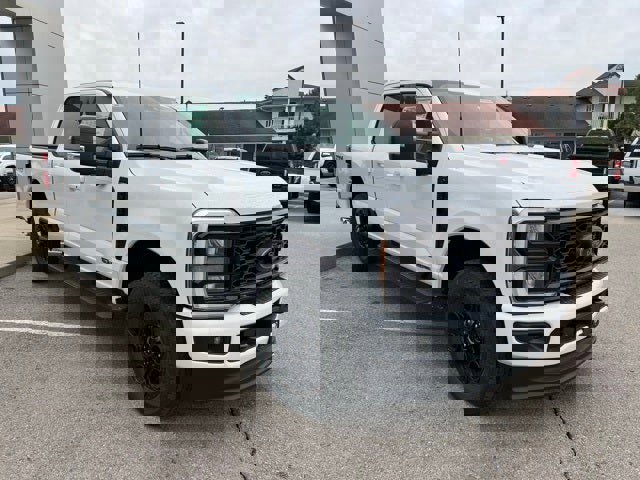 New 2026 Ford F250 Lariat w/ Black Appearance Package image 7