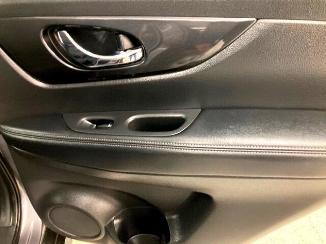 Used 2017 Nissan Rogue S image 31