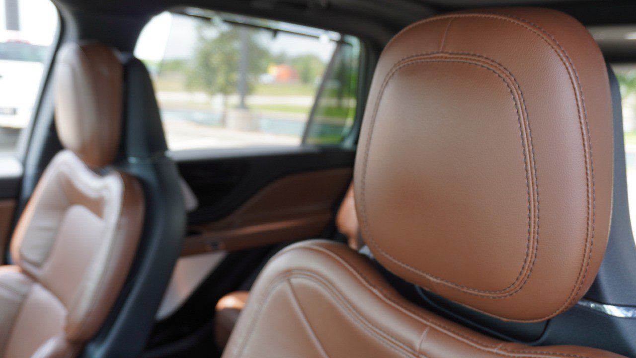 Used 2021 Lincoln Aviator Grand Touring w/ Equipment Group 302A AWD/4WD image 26