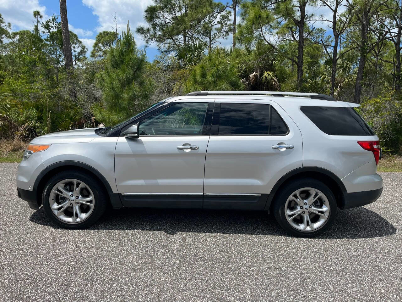 Used 2013 Ford Explorer Limited image 2
