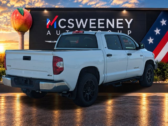 Used 2021 Toyota Tundra SR5 w/ SR5 Leather Package AWD/4WD image 5