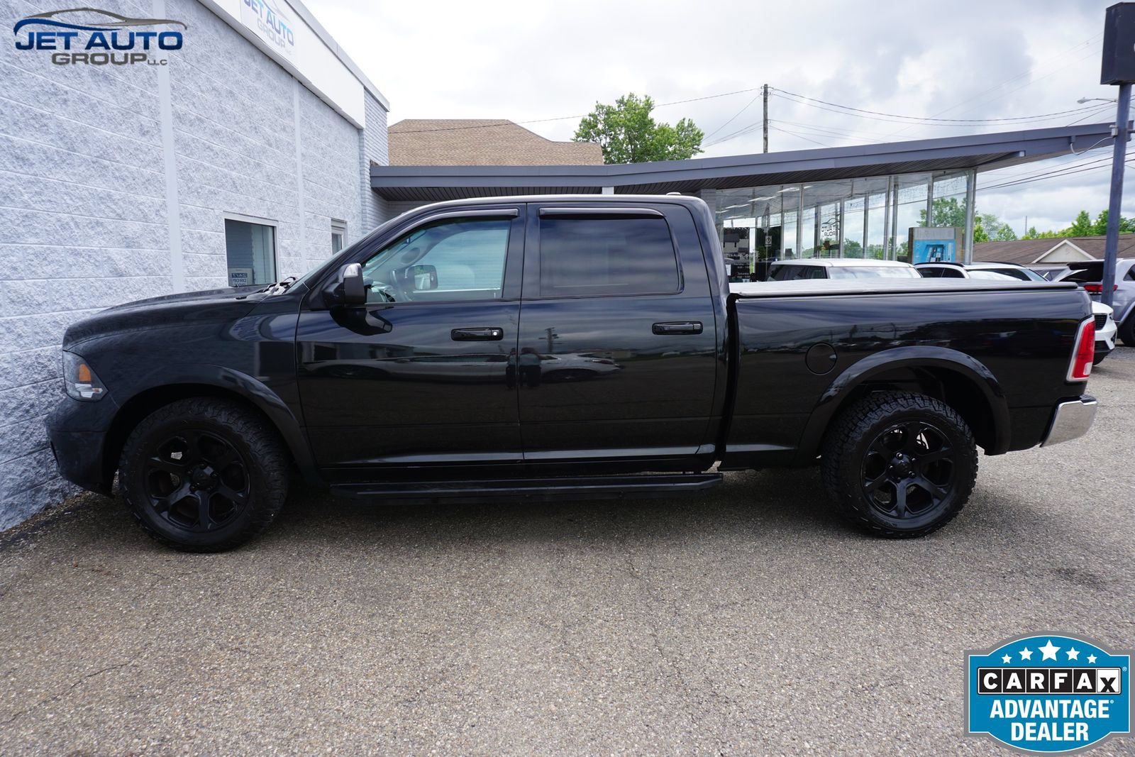 Used 2016 RAM 1500 Laramie AWD/4WD image 13