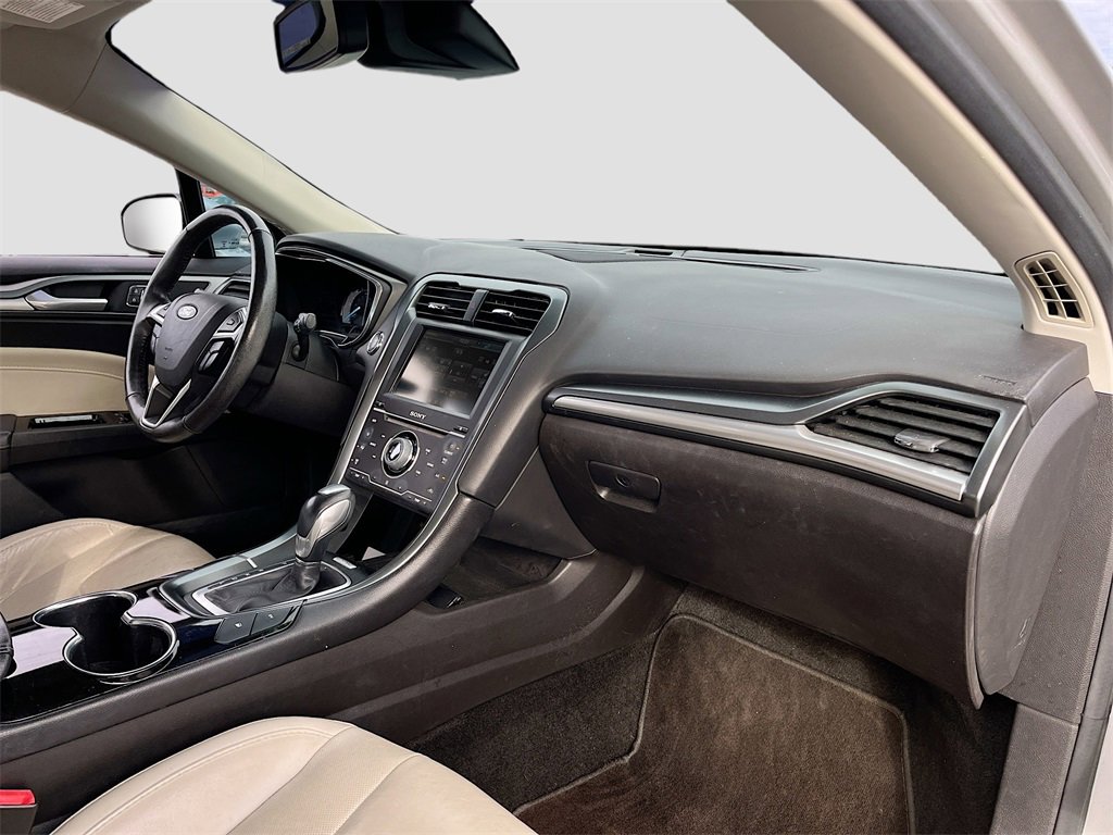 Used 2015 Ford Fusion Energi Titanium w/ Driver Assist Package image 27