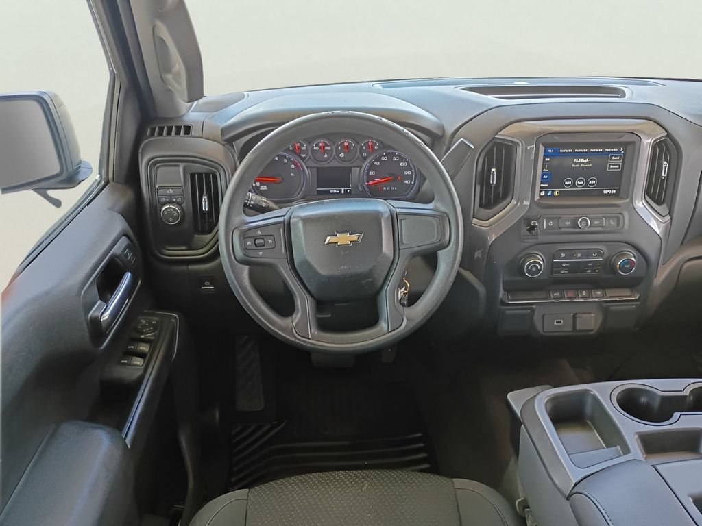 Used 2019 Chevrolet Silverado 1500 Custom w/ Custom Convenience Package RWD image 4