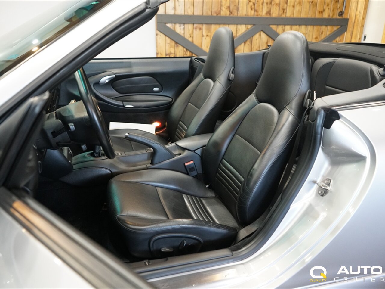 Used 2004 Porsche 911 Carrera RWD image 19