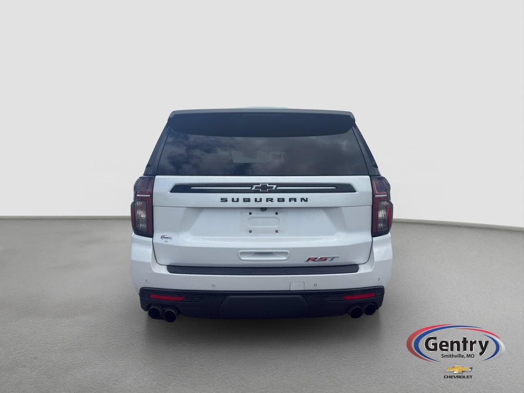Used 2023 Chevrolet Suburban RST w/ Sport Performance Package AWD/4WD image 5