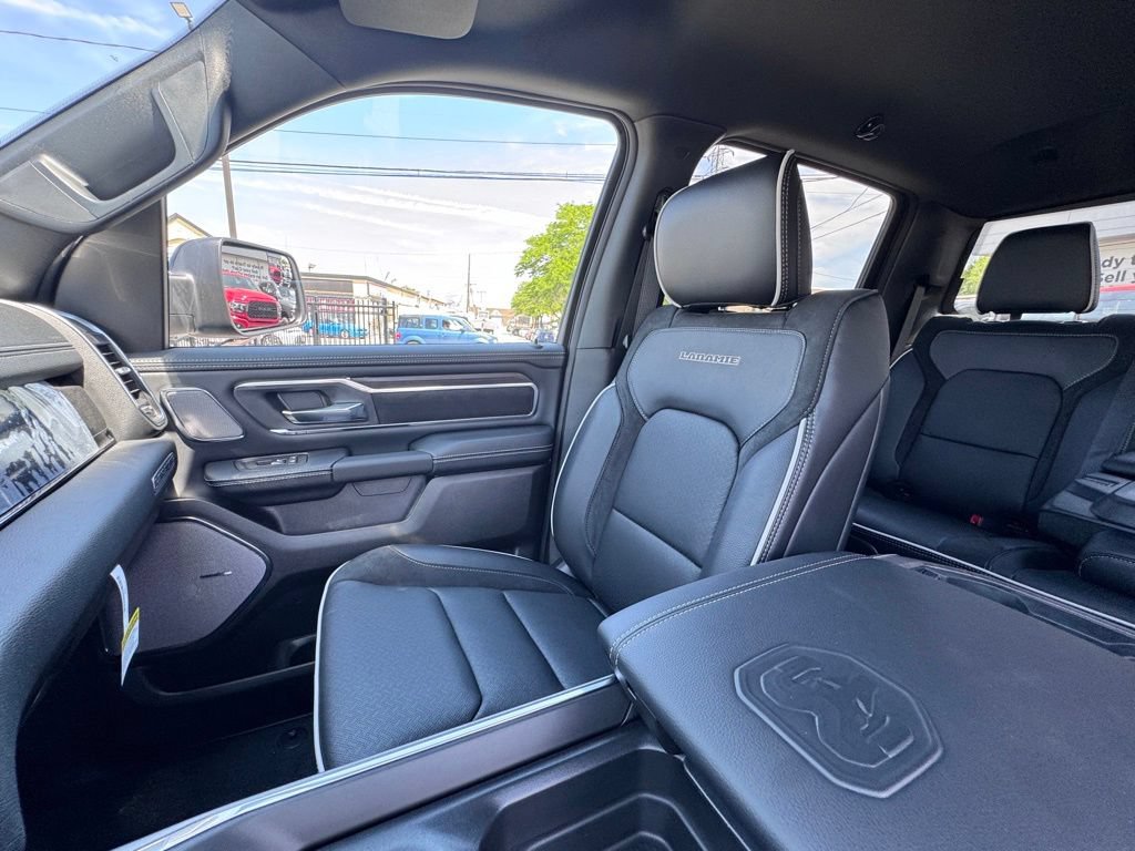 New 2026 RAM 1500 Laramie AWD/4WD image 15