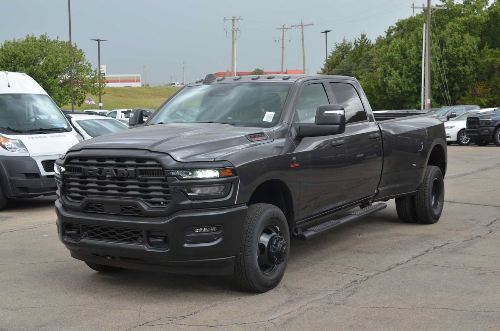 New 2026 RAM 3500 Tradesman AWD/4WD image 34