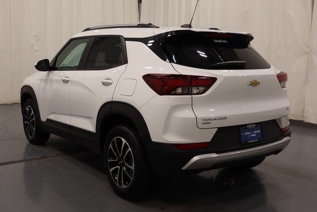 Used 2025 Chevrolet TrailBlazer LT AWD/4WD image 7