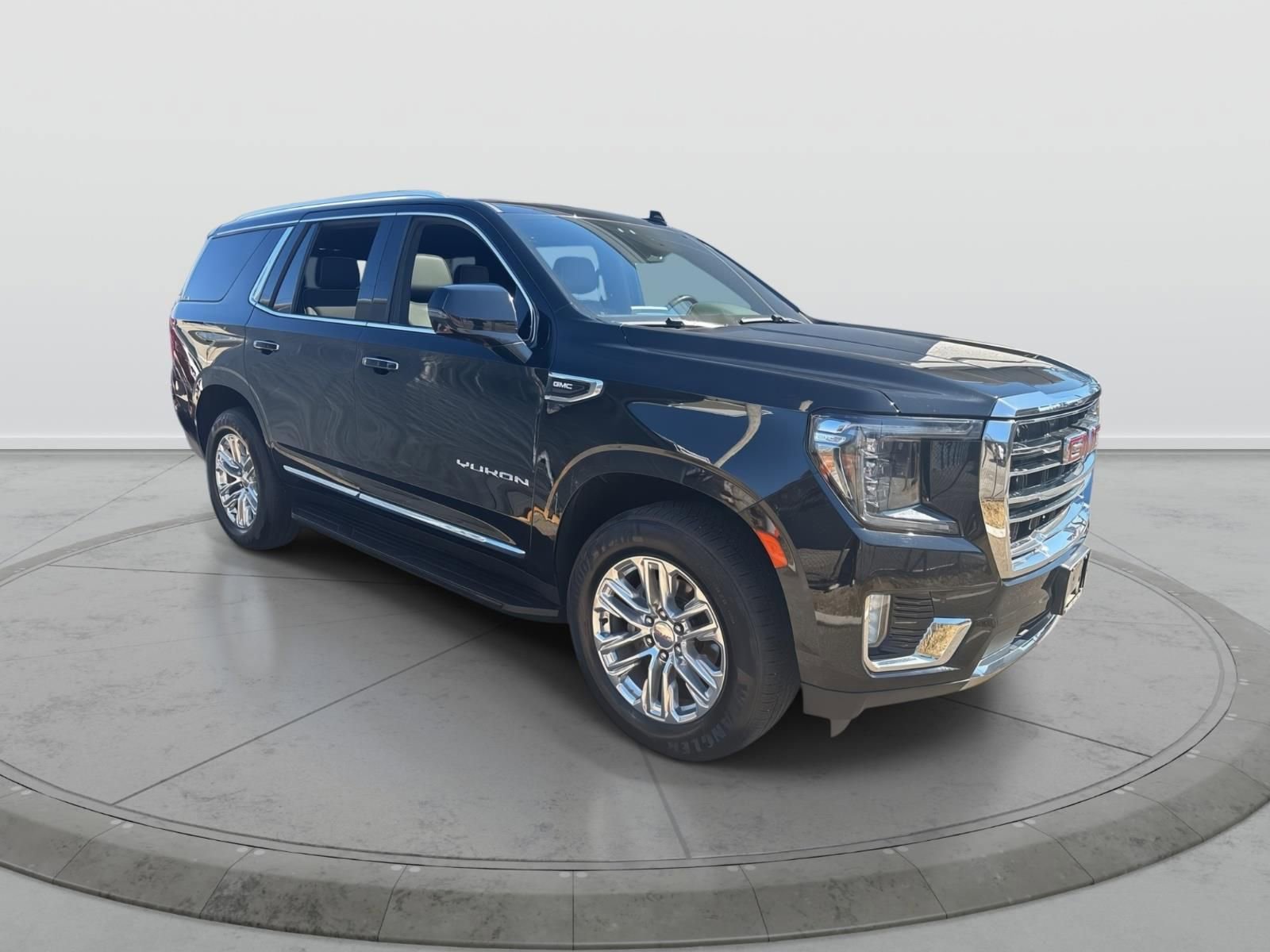 Used 2022 GMC Yukon SLT w/ SLT Premium Package