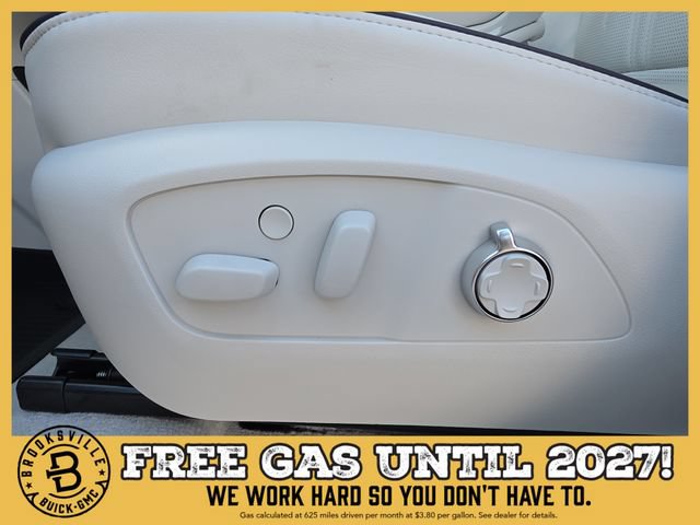 New 2027 Buick Enclave Avenir w/ LPO, Floor Liner Package FWD image 19