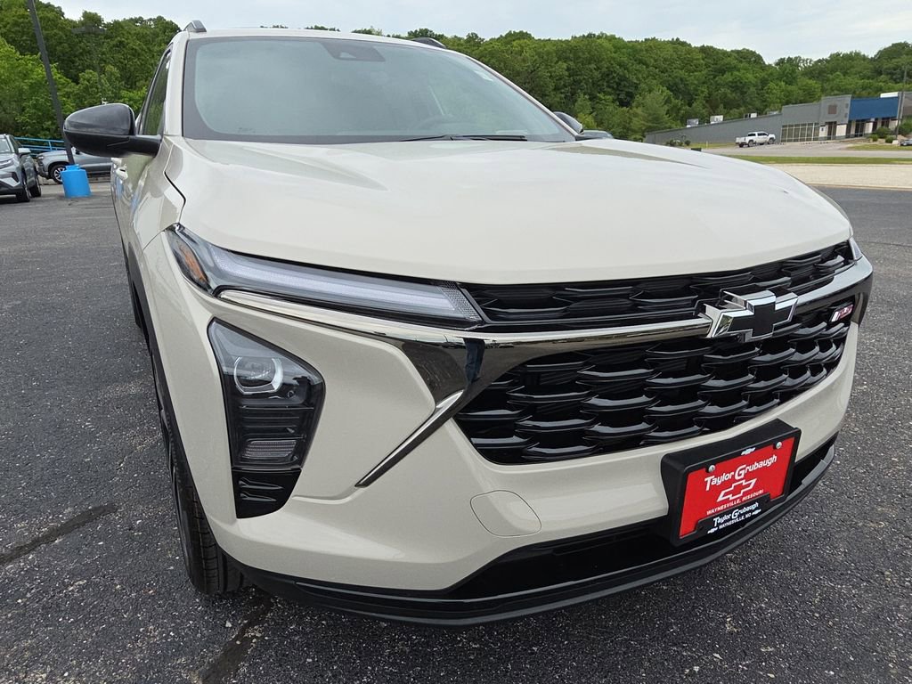 New 2026 Chevrolet Trax RS w/ Sunroof Package FWD image 11