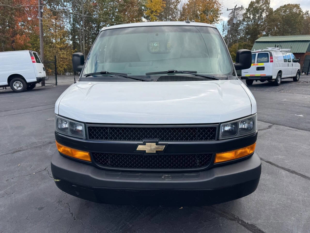 Used 2018 Chevrolet Express 2500 image 8