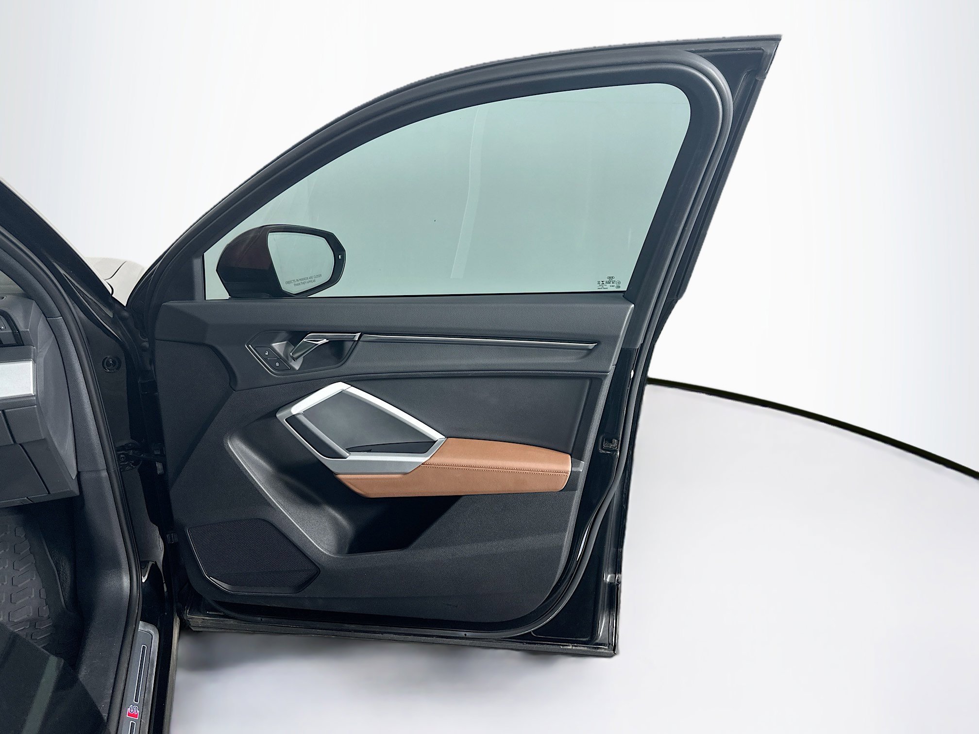 Used 2021 Audi Q3 2.0T Premium w/ Convenience Package AWD/4WD image 32