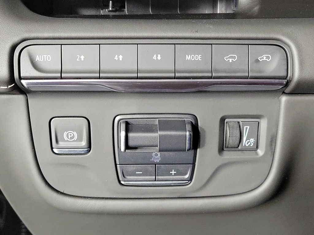 Certified 2024 Cadillac Escalade Sport Platinum w/ LPO, ONYX Package AWD/4WD image 32